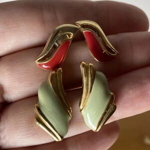 2 Pair Gold Tone Red And Green Enamel Pierced Earrings 1 Inch Vintage